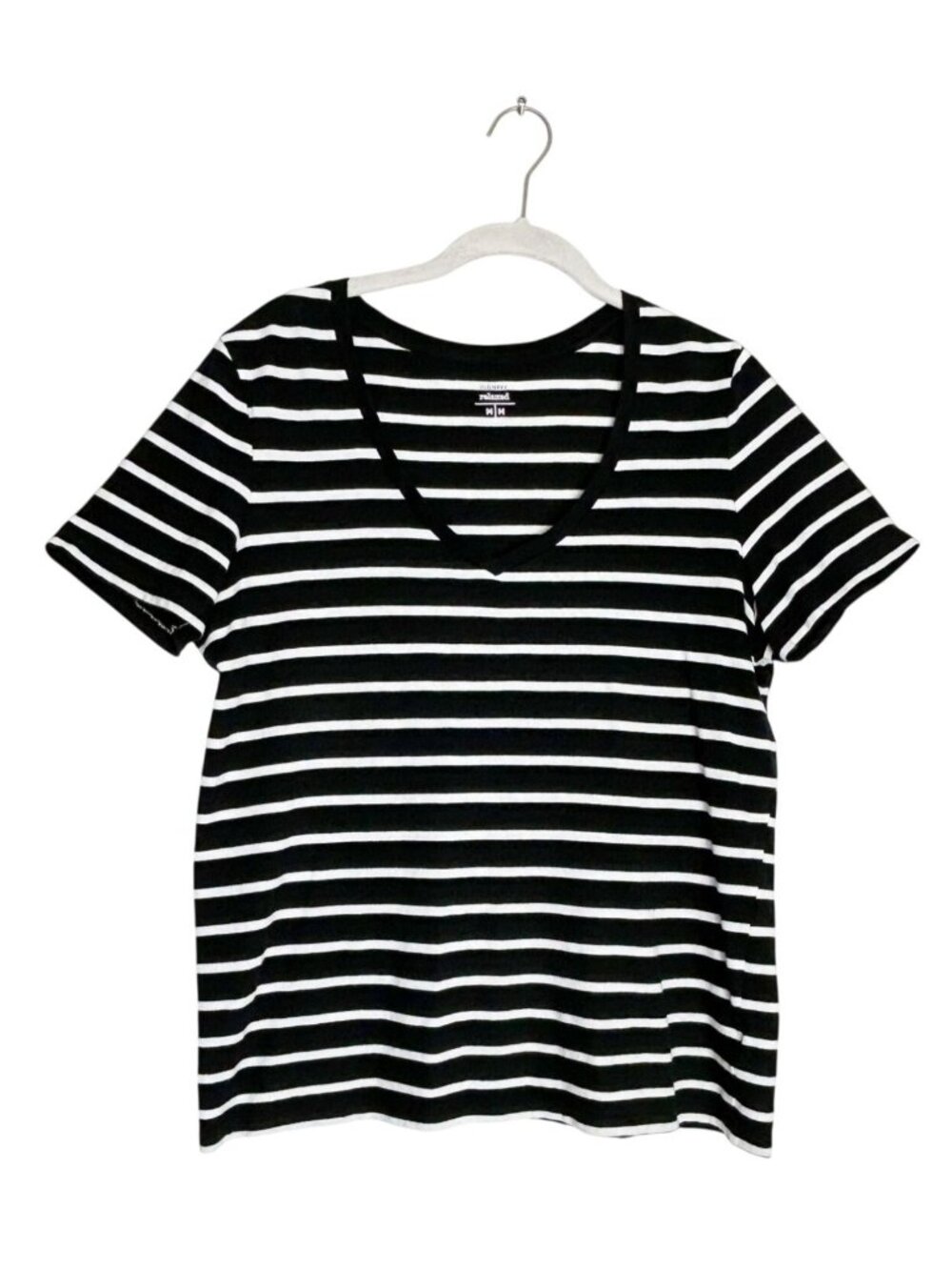 Old Navy Women's Relaxed V-Neck Striped Short Sleeve Tee in Black / White - Sz M